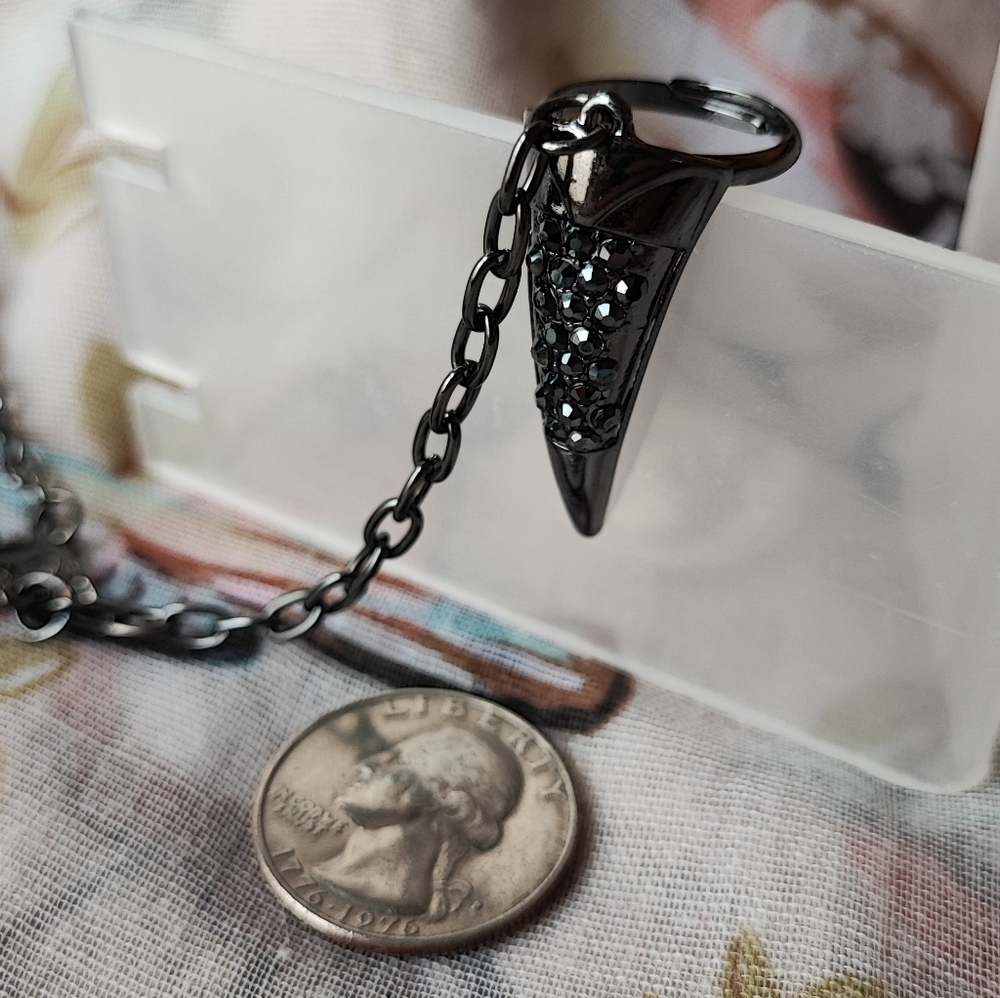 Dolls Kill Gunmetal Slave Bracelet Adjustable Rings Fingernail Claws Gothic NEW - Picture 6 of 10